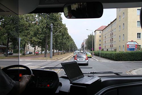 Gigantyczny autobus z Drezna mierzy 30 metrów i zabiera ponad 250 pasażerów 3