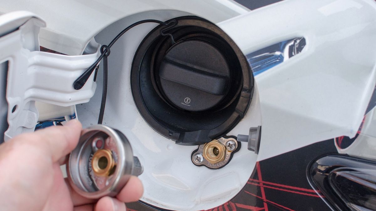 Kalkulatory opłacalności montażu instalacji LPG nie uwzględniają jednego czynnika - wzrostu ceny ubezpieczenia auta.