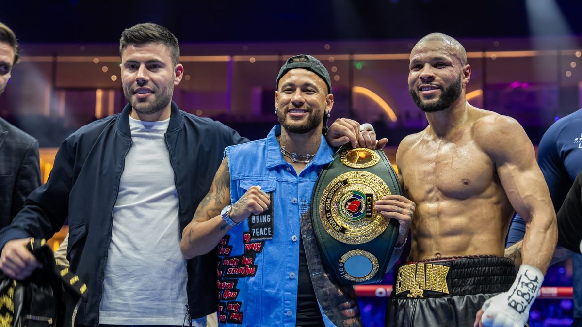 Materiały prasowe / Chris Eubank Jr przyjmuje gratulacje od Neymara Jr po walce z Kamilem Szeremetą