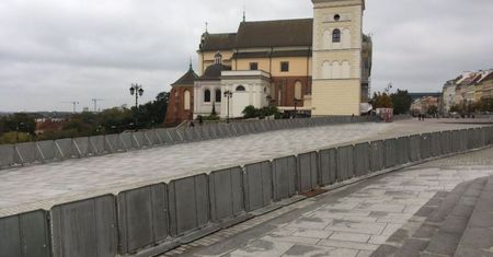Stolica znowu odgrodzona. Warszawiacy już wiedzą, jaki dziś dzień