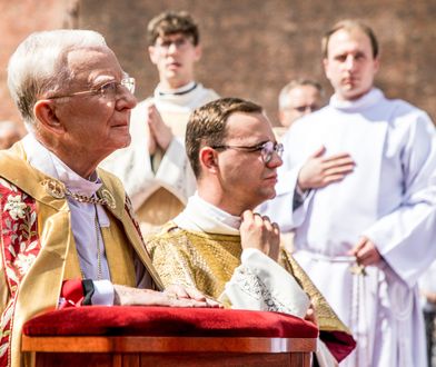 Abp Jędraszewski wygłosił kazanie. Uderzył w Trzaskowskiego