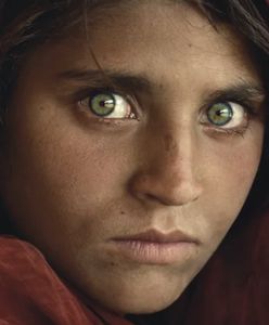 Zielonooka Afganka znów słynna na świecie. Uciekła przed talibami