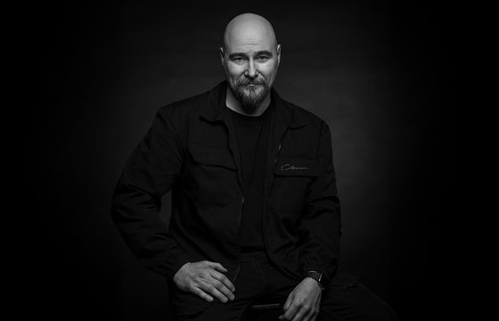 Wawrzyniec Kostrzewski dołącza do Under Ski Tower