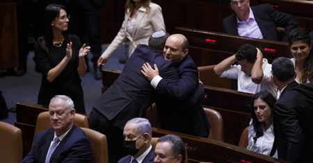 Izrael. Nowy rząd zatwierdzony. Chora posłanka głosowała na leżąco
