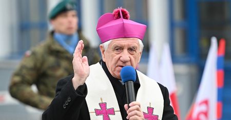 Rezygnacja abpa Dzięgi. Nuncjatura Apostolska rozwiewa wątpliwości