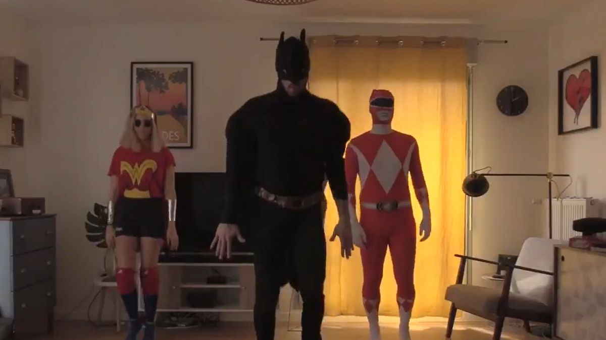 Twitter / Na zdjęciu: Juline Lyneel w stroju Batmana