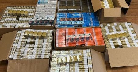 4,5 tysiąca paczek nielegalnych papierosów przejęli policjanci.