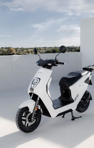 Honda EM1 e: to pierwszy elektryczny skuter japońskiej marki w Europie