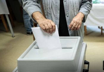 Wybory na Węgrzech przejdą do historii? Rekordowa frekwencja. Tłumy do urn