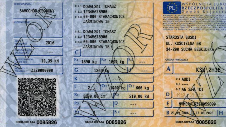 Dowód rejestracyjny samochodu osobowego z danymi właściciela, szczegółami pojazdu i kodem QR.