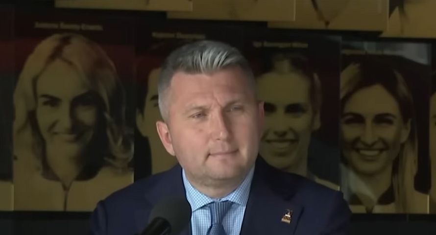 Prezes PKOl daje Zondacrypto kilka dni. "Zerwę umowę, smsy do Krala nie dochodzą"