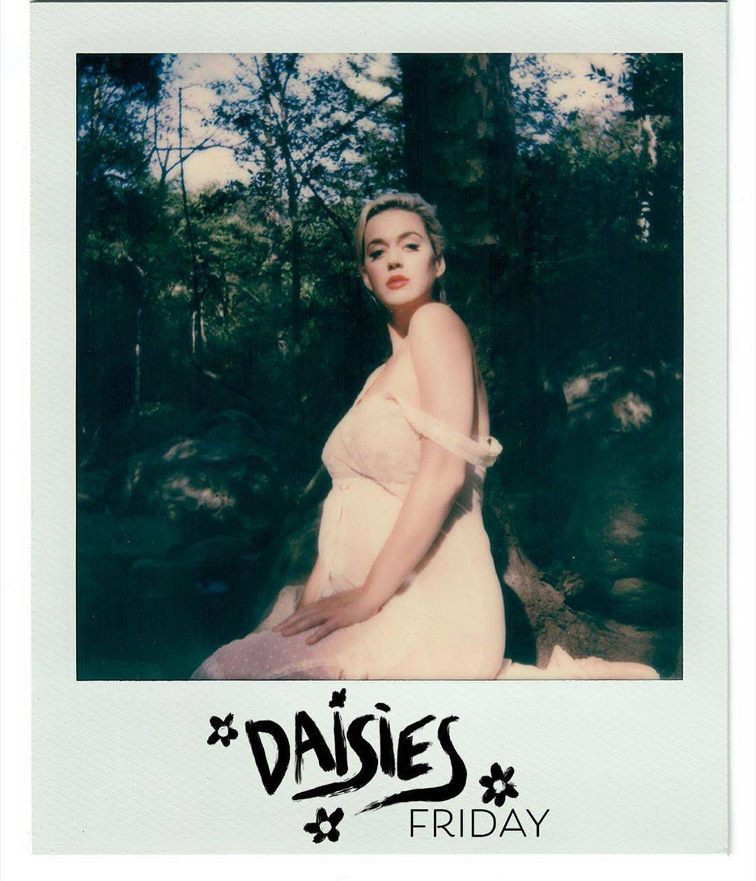 Katy Perry okładka singla Daisies