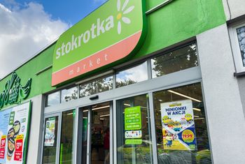 Biedronka i Lidl jeszcze tego nie zrobiły. Stokrotka otwiera sklepy w niedziele niehandlowe