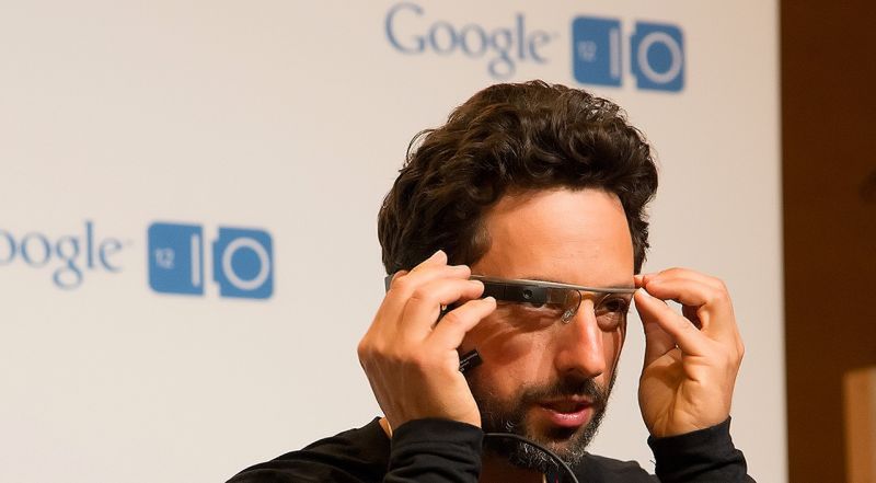 Google nie spieszy się z premierą swoich okularów. Konkurencja może go przegonić 3