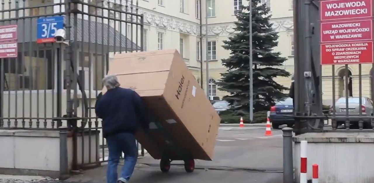 Metro...wa lodówka dla pani prezydent [WIDEO]