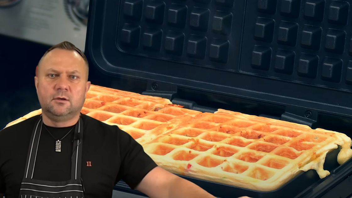 Gofry na słono z parówkami według Tomasza Strzelczyka