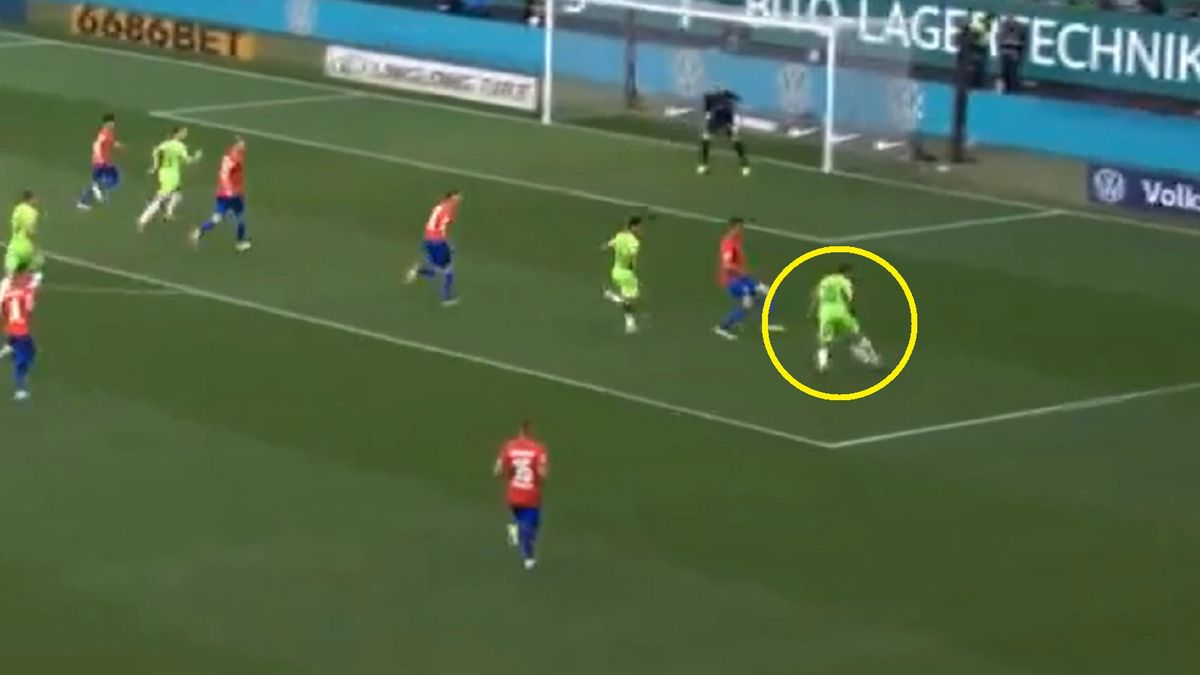 Twitter / Viaplay / Na zdjęciu: asysta Kamińskiego