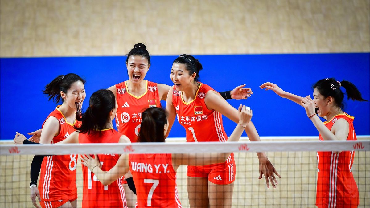 Zdjęcie okładkowe artykułu: Materiały prasowe / VolleyballWorld / Na zdjęciu: reprezentacja Chin
