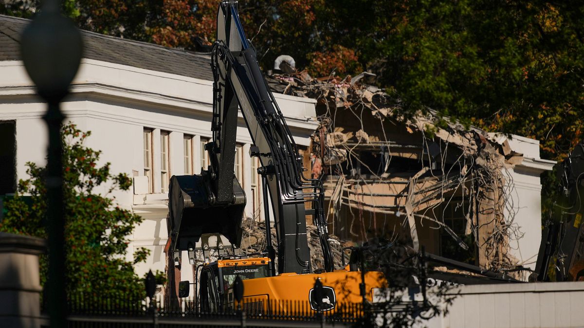 Ruszyła budowa sali balowej w Białym Domu