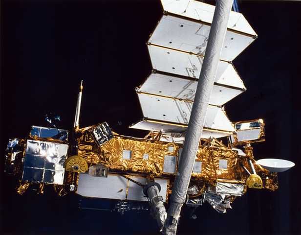 Uwaga na głowę! Duży satelita wkrótce spadnie na Ziemię 2