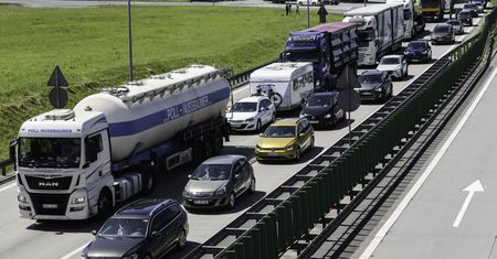 Wypadek na A4. Tworzy się korek gigant