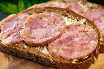 Ten przepis jest w mojej rodzinie od lat. Nie ma Wielkanocy bez tej wędliny