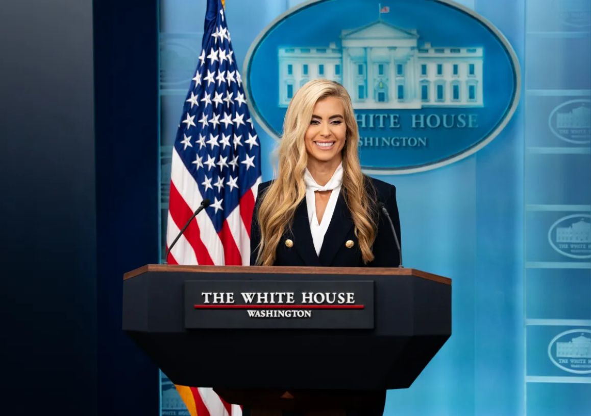 Wpadki i niewiele odpowiedzi. Debiut nowej rzeczniczki Trumpa