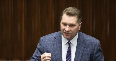 Czarnek kontra Niedzielski? "Nie jestem entuzjastą zmuszania"