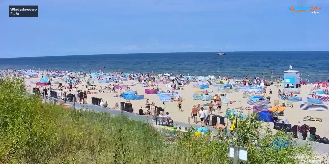 Była godz 13:00. Sytuacja na plaży we Władysławowie w niedzielę (4 sierpnia)