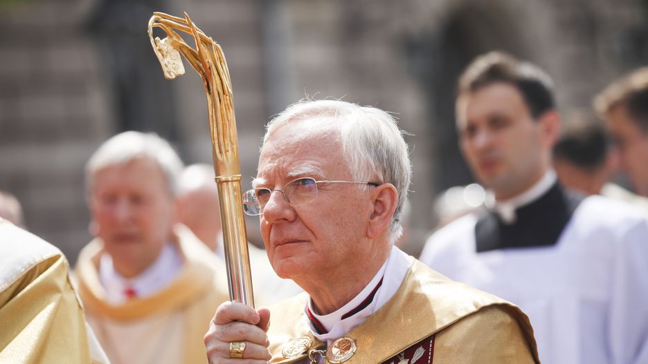 Abp Marek Jędraszewski odprawił mszę. Wcześniej był na 387. Zebraniu Plenarnym Konferencji Episkopatu Polski