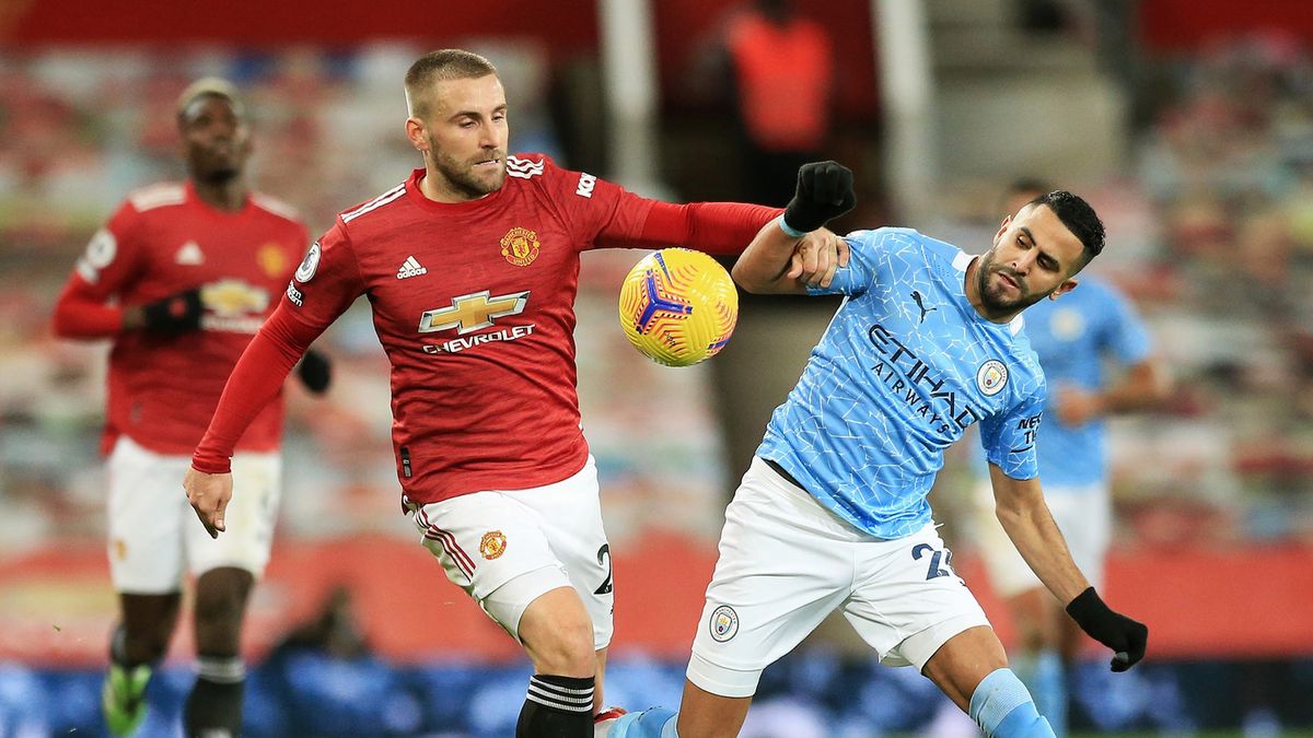 Luke Shaw (z lewej) i Riyad Mahrez