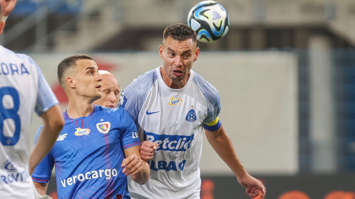 PAP / Zbigniew Meissner / Na zdjęciu: Maciej Sadlok (po prawej)