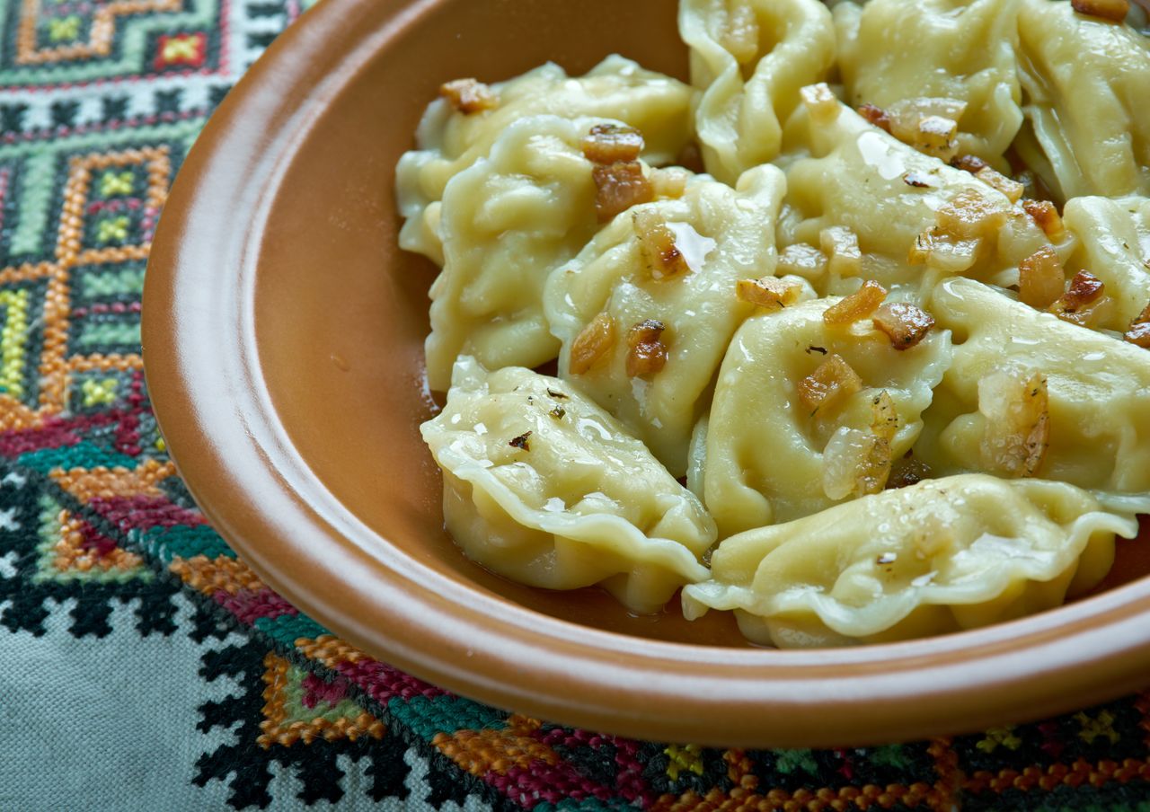 Kartoflaniki, czyli pierogi z ziemniakami i gotowanym jajkiem