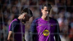 Problemy bramkarza FC Barcelony. Szczęsny zagra w Lidze Mistrzów?