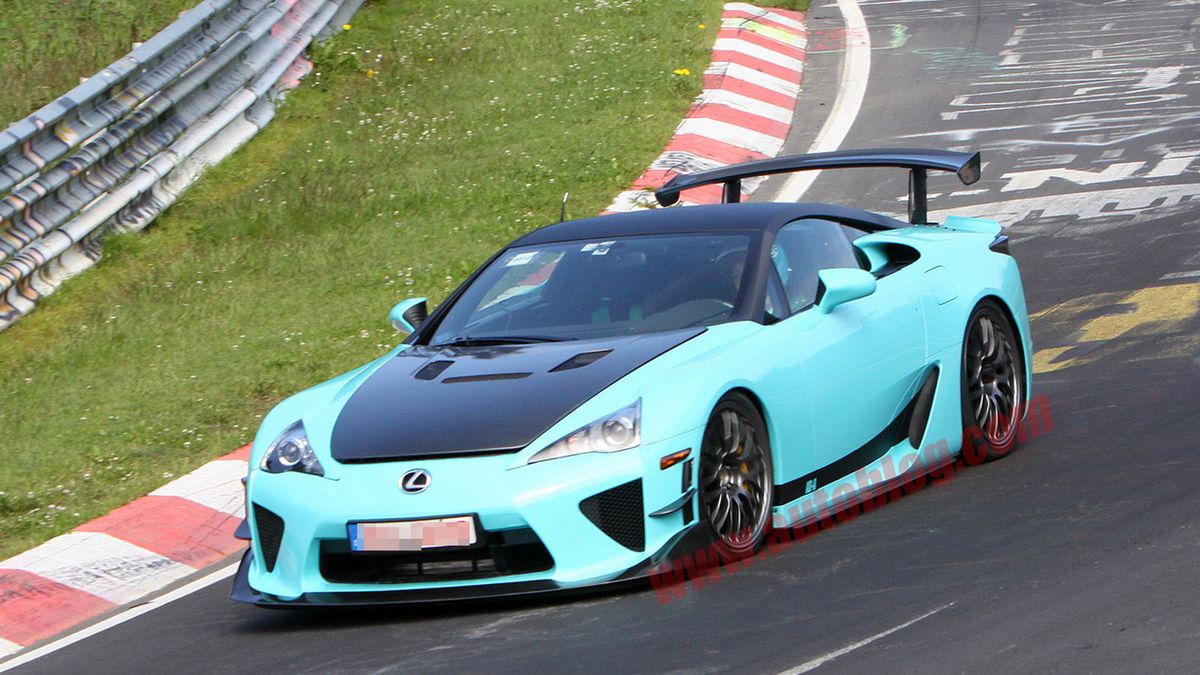 Testy Lexusa LFA Final Edition (fot. CarPix)