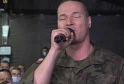 Koncert "Murem za polskim mundurem". Żołnierz chwycił za mikrofon na wizji. Niezwykły występ w TVP