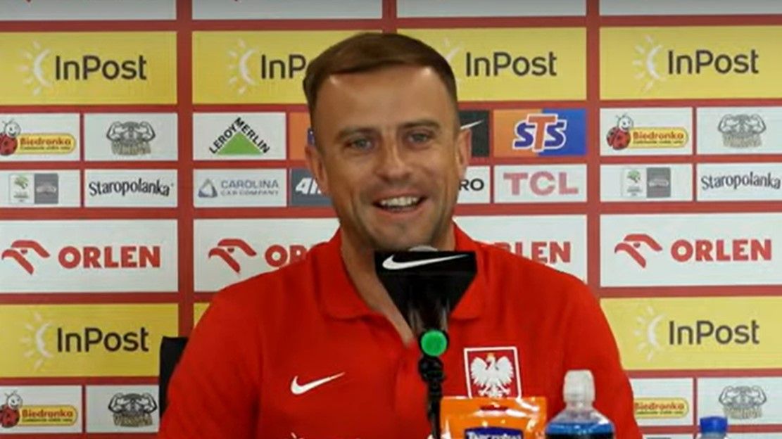YouTube / LaczyNasPilka / Na zdjęciu: Kamil Grosicki na konferencji prasowej