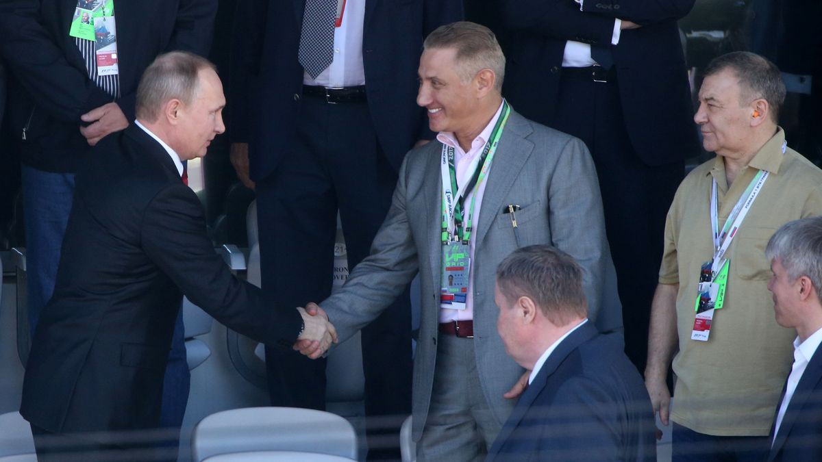 Zdjęcie okładkowe artykułu: Getty Images / Mikhail Svetlov / Na zdjęciu: Władimir Putin (po lewej) i Boris Rotenberg