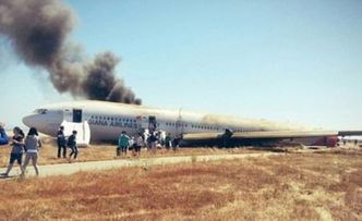 Katastrofa Boeinga 777. Samolot uderzył w falochron