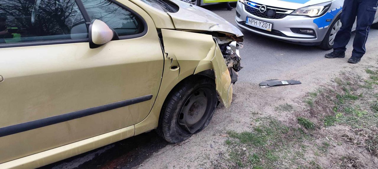 Zdarzenie drogowe w Rogozinie