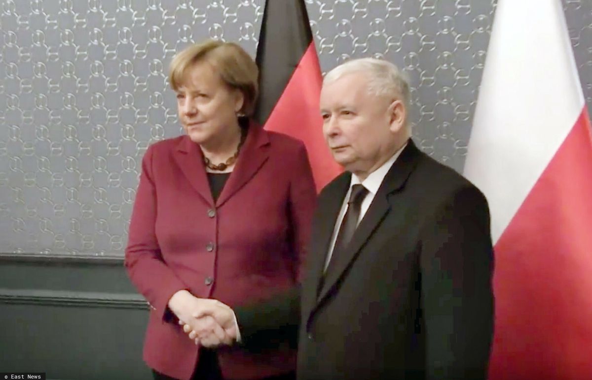 Wykonał „szczególny gest”. Tajne spotkanie Merkel z Kaczyńskim