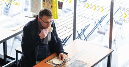 "Złote kajdanki" posła PiS. Bodnar o sytuacji Romanowskiego
