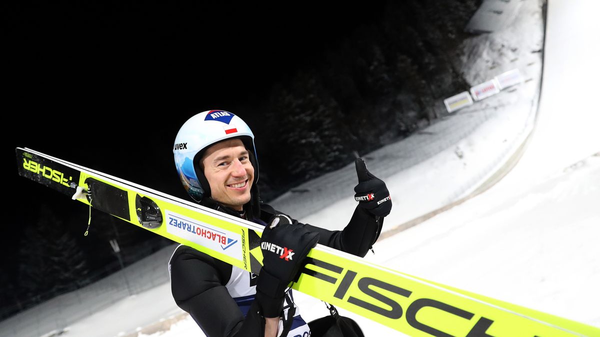 Zakopane, 24.01.2022. Kamil Stoch podczas treningu kadry w Zakopanem, 24 bm. Wracający do zdrowia po kontuzji Kamil Stoch znalazł się w kadrze na zawody Pucharu Świata w skokach narciarskich w Willingen, które odbędą się w najbliższy weekend.  (gj) PAP/Grzegorz Momot