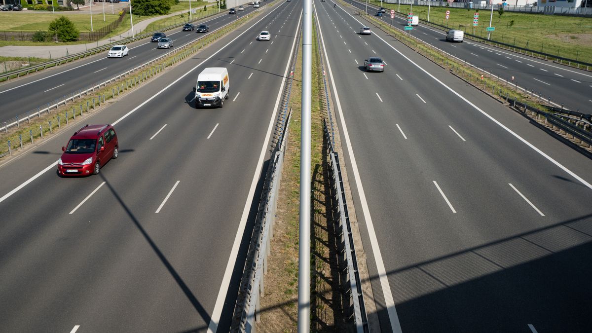 transport autostrady ciężarówki tiry tir infrastruktura autostrada droga trasa