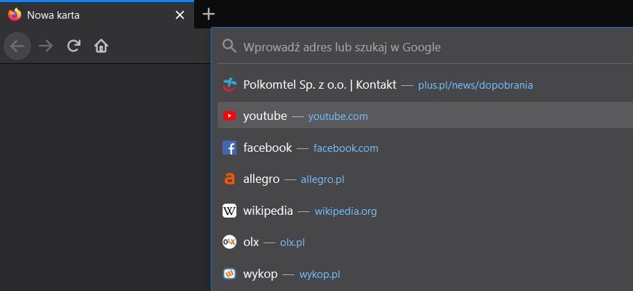 Pasek wyszukiwania w Firefoksie 75 sam wyświetla propozycje po kliknięciu na nim kursorem myszki.