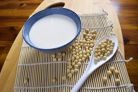 Odtłuszczone mleko sojowe (różne smaki) z dodatkiem wapnia oraz witaminami A i D