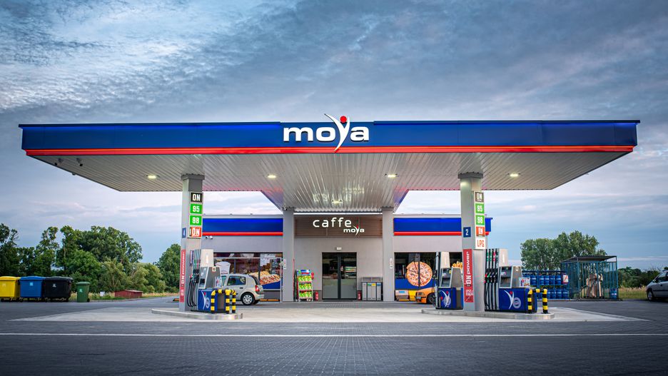 Stacja paliw MOYA