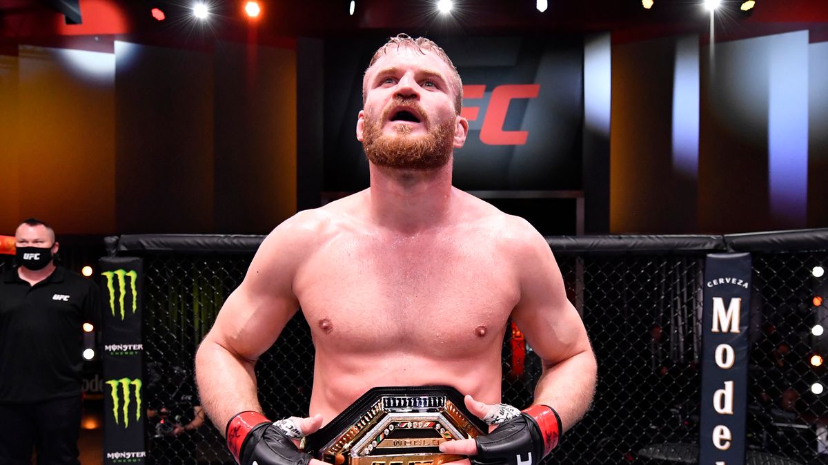 Getty Images / Jan Blachowicz po zwycięstwie nad Israelem Adesanyą