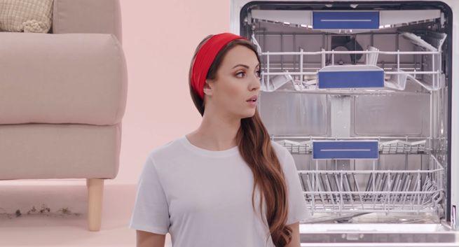 „Efekt Aaach!” w reklamie dodatków do zmywarki Finish