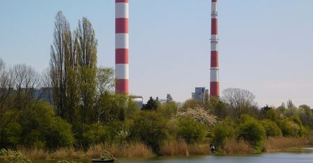 Warszawa. Policja pilnuje Jeziorka Czerniakowskiego. By "ukrócić pijackie burdy"